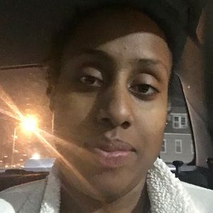 Meet your Posher, Simone